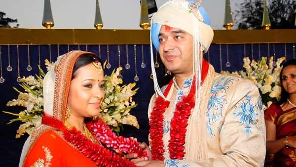 தொழிலதிபருடன் திருமணம்