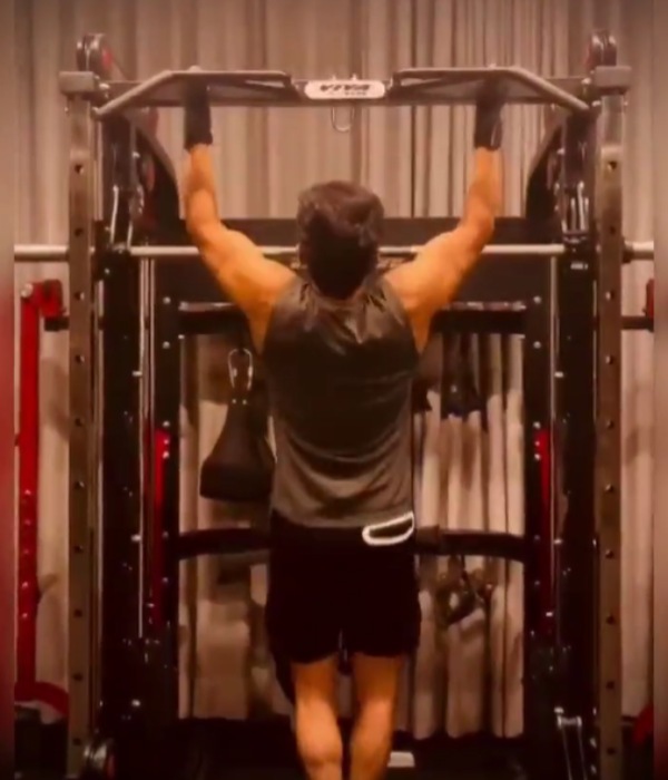  ஜிம்மில் வெறித்தனம் செய்த சூர்யா