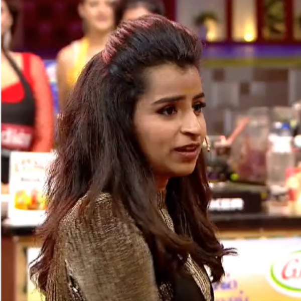 நடிகை ஷிவாங்கி 