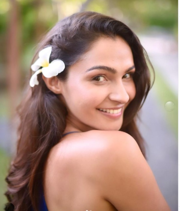 அடுத்தடுத்த ஹிட் படங்களில்