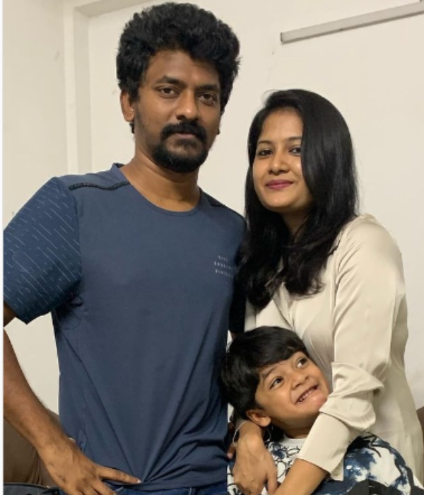 விஜய்யை சந்திப்பாரா மோனிஷா 