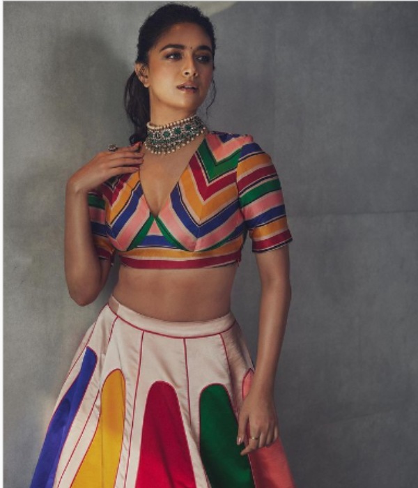 கிண்டலடித்த ரசிகர்கள் 