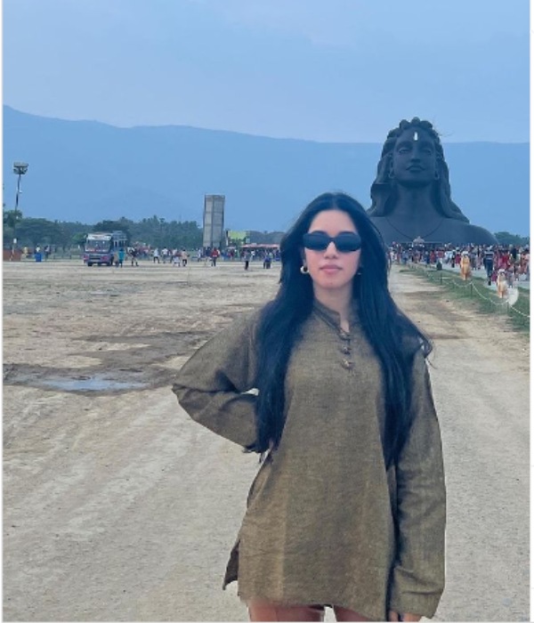 கோப்ரா பட நடிகை 