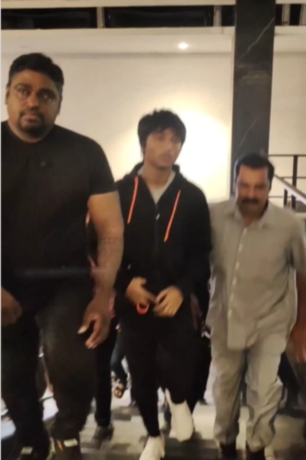 அப்பா அம்மா பிரிந்தாலும் 