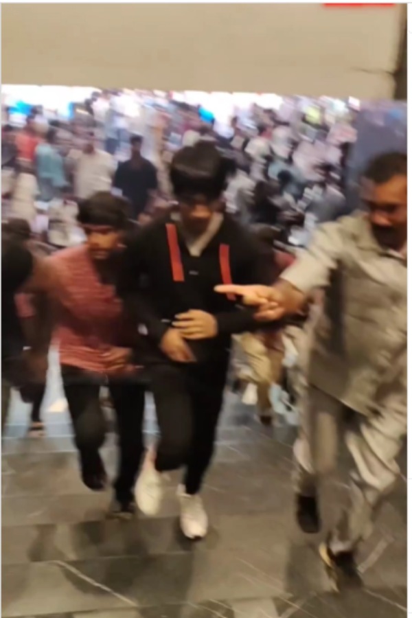 ரசிகர்களிடம் சிக்காமல் 