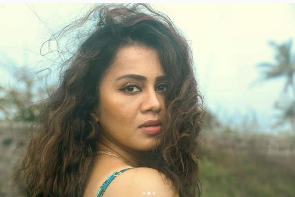 இணையத்தில் ஆக்டிவ்