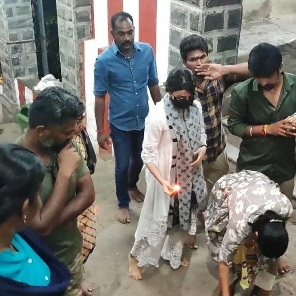 மனம் உருகி பிரார்த்தனை மனம் உருகி பிரார்த்தனை