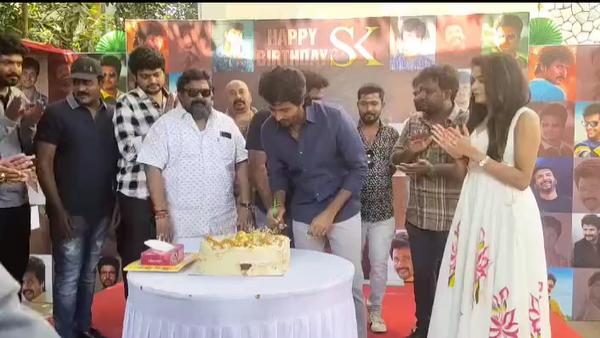 மாவீரன் செட்டில் செலிப்ரேஷன் மாவீரன் செட்டில் செலிப்ரேஷன்