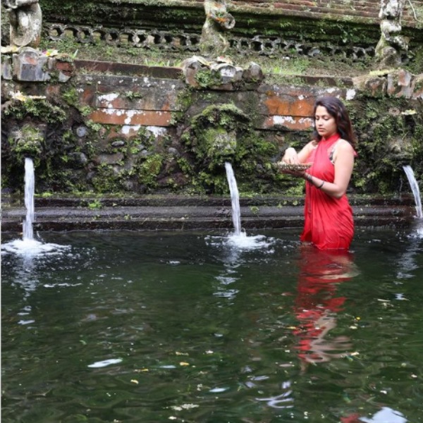 ஆடை பட சர்ச்சை 