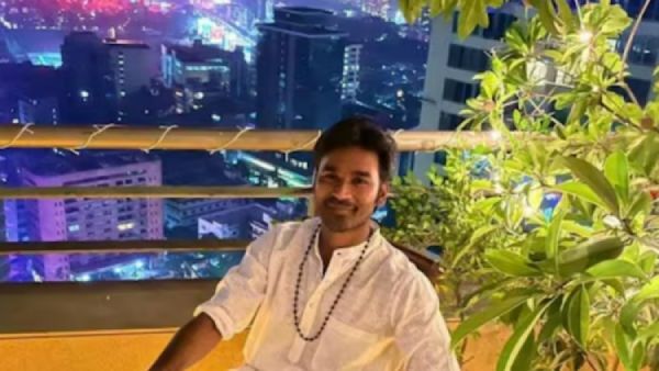 பிரமாண்ட வீடு கட்ட இதுதான் காரணமா? 