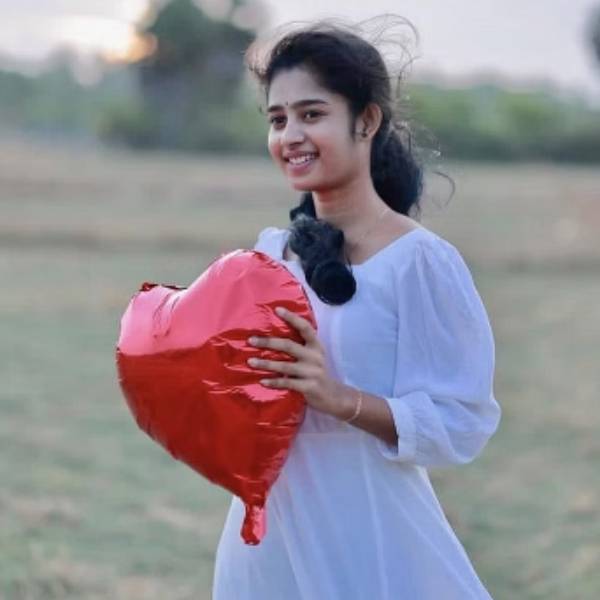 கம்பெனி சீக்ரெட் என ஜனனி பதில் 