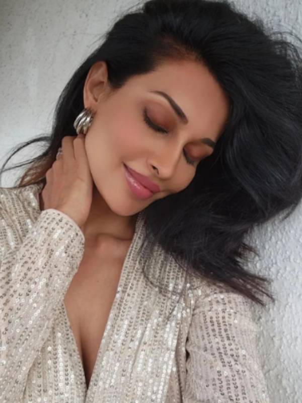 அந்தரங்க பாகத்தை தாக்கினார்