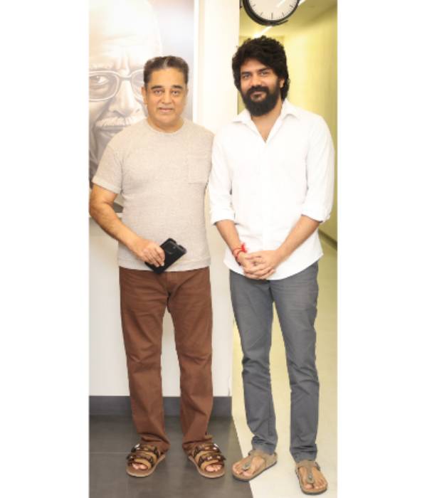  படக்குழுவை பாராட்டிய கமல்