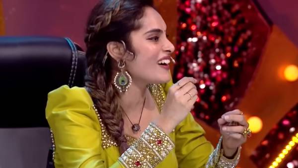 ஜனனியை லவ் பண்றீங்கன்னு நினைச்சேன் ஜனனியை லவ் பண்றீங்கன்னு நினைச்சேன்