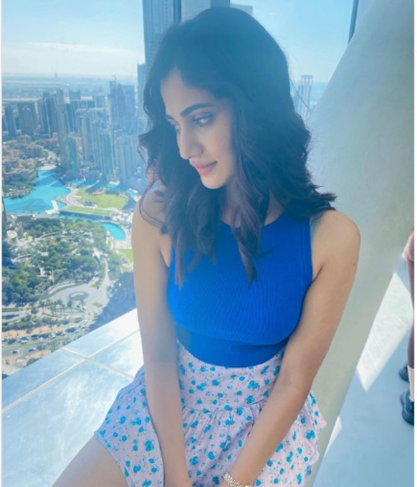 எலும்பும் தோலுமான லாஸ்லியா 