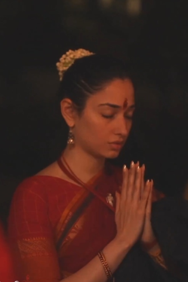 அடுத்தடுத்த படத்தில் 