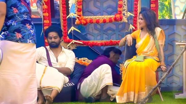 தனி இருக்கை கொடுங்கள்