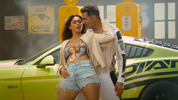 ட்ரெண்டான அக்ஷய் - மிருணாள் ட்ரெண்டான அக்ஷய் - மிருணாள்