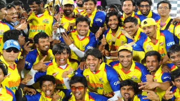 சென்னை அணியின் விவரம்: சென்னை அணியின் விவரம்: