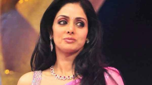  நடிகை ஸ்ரீதேவி 