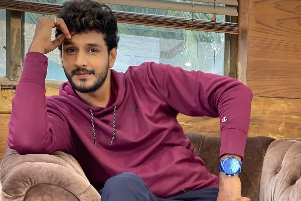 சிறப்பாக பொருந்திய சிபு சூர்யன் சிறப்பாக பொருந்திய சிபு சூர்யன்