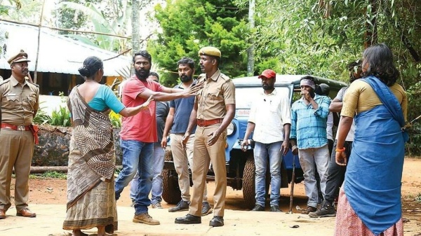 கதையின் நாயகனாக சூரி கதையின் நாயகனாக சூரி