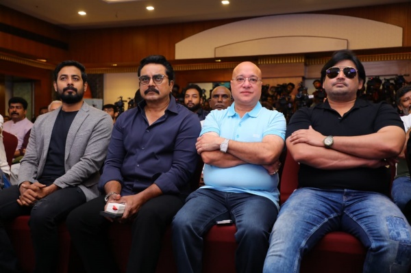 JR 30 பிரம்மாண்டத்தின் உச்சம்