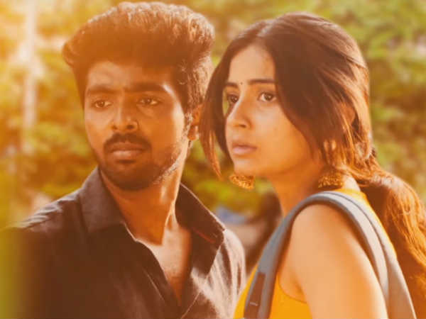 அட்டகாசமான சிவப்பு மஞ்சள் பச்சை அட்டகாசமான சிவப்பு மஞ்சள் பச்சை