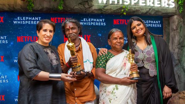The Elephant Whisperersக்கு விமானத்தில் பாராட்டு