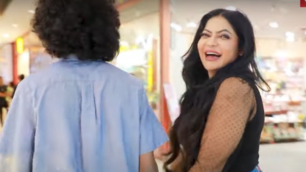 3வது திருமணத்துக்கு ரெடியா 