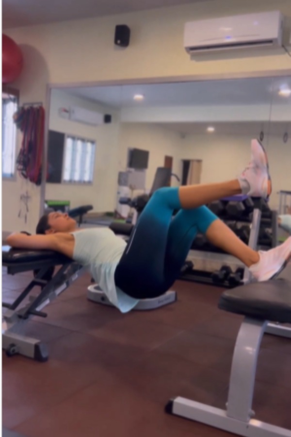 ஆன்ட்ரியா வெளியிட்ட வொர்க்அவுட் வீடியோ 