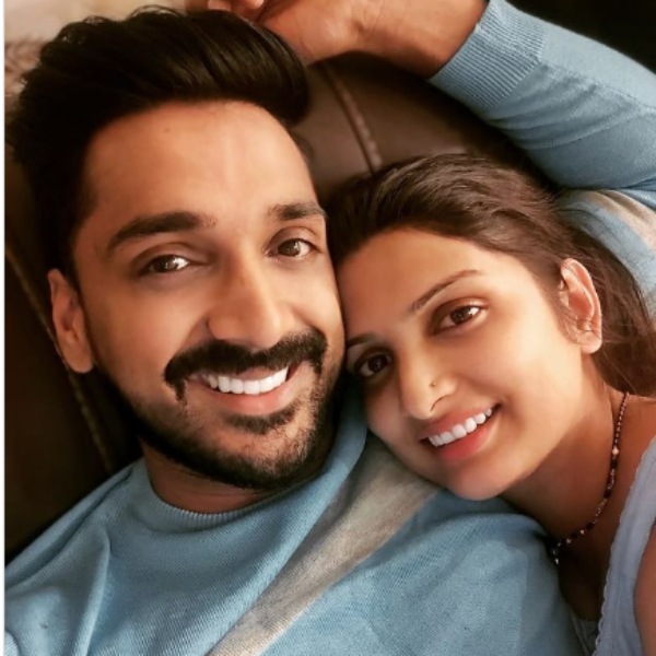 வேறு நடிகையுடன் தொடர்பு