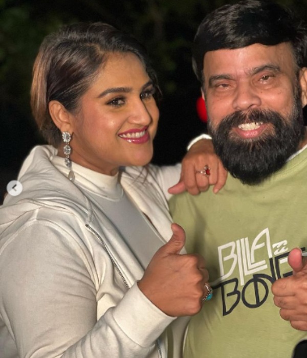 பவர்ஸ்டார் உடன் செல்ஃபி 