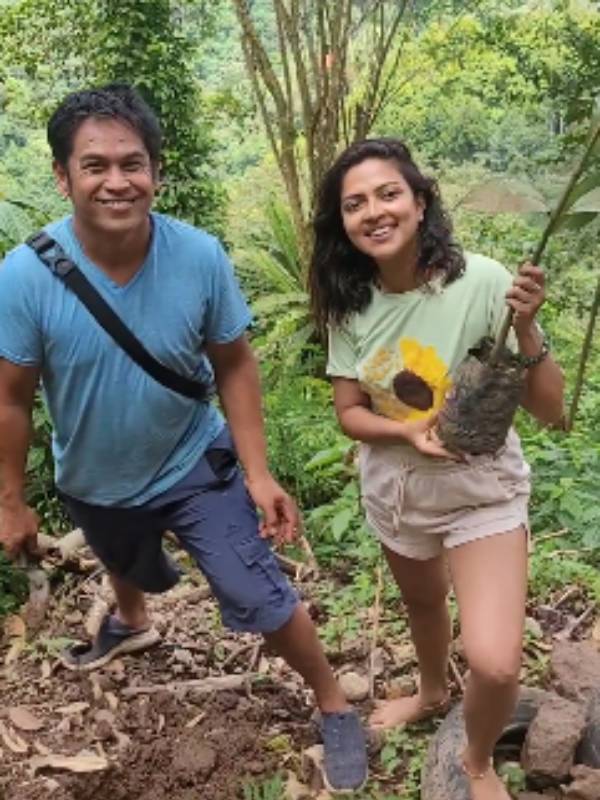 நடிகை அமலா பால்