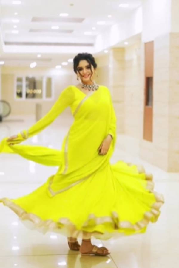 மஞ்சக்காட்டு மைனா