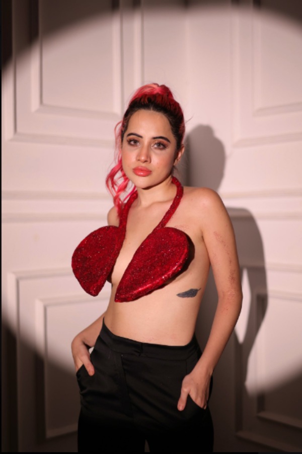 என்ன மாட்டி இருக்கு என்ன மாட்டி இருக்கு