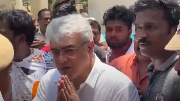 நெகிழ்ந்த ரசிகர்கள் 