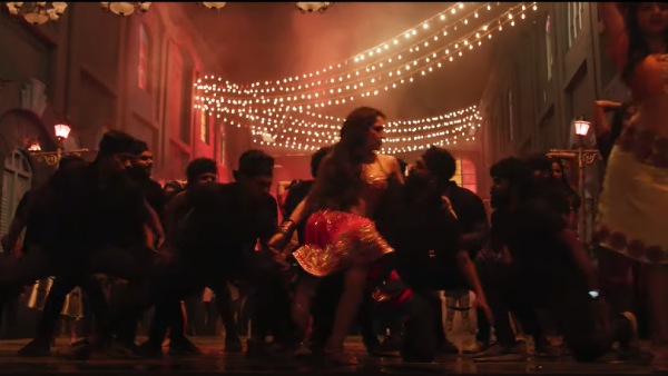  சமந்தாவுக்கே டஃப் கொடுத்த சாயிஷா 