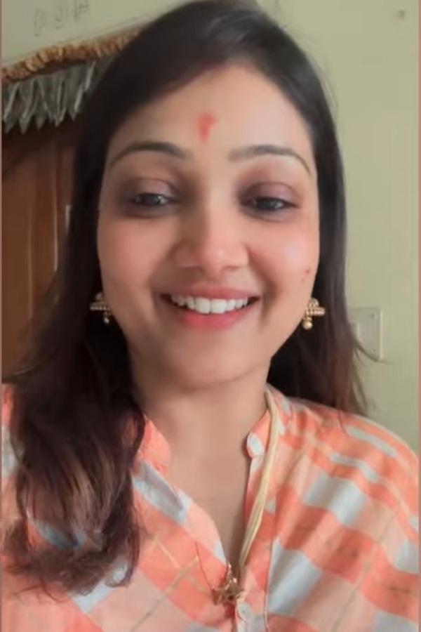 நடிகை பிரியங்கா நல்காரி 