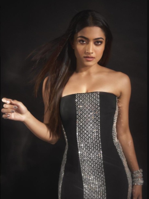 தூக்கத்தை கெடுத்த ராஷ்மிகா தூக்கத்தை கெடுத்த ராஷ்மிகா