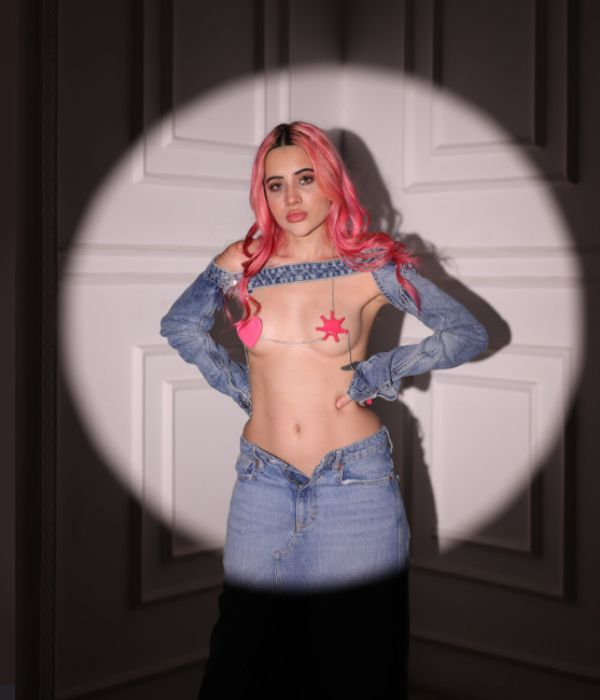 ஸ்டார் வைத்து மறைத்து 