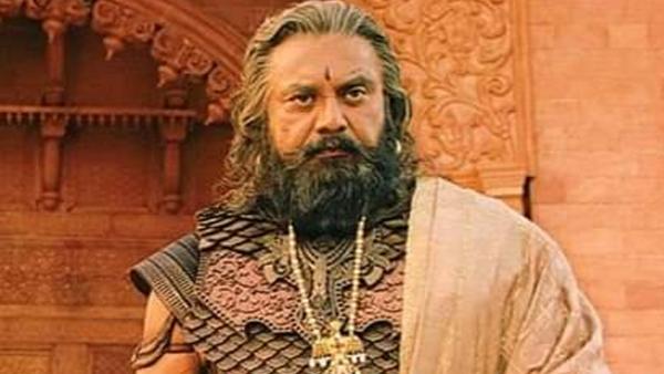 பெரிய பழுவேட்டரையராக ரஜினிகாந்த் 