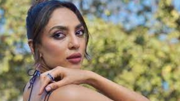  அவருடன் காதலா.. உண்மையாவா? 