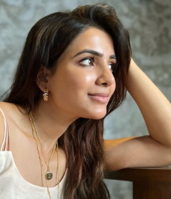 கைகொடுக்கும் ரசிகர்கள் 