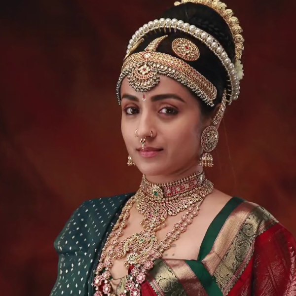 குந்தவை குறித்த வீடியோ 