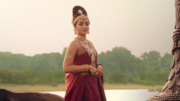 குந்தவையாக மாறிய த்ரிஷா 