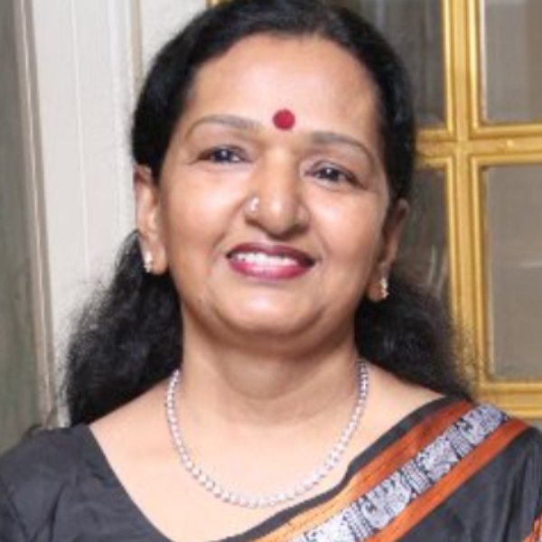  சர்ச்சைக்கு முற்றுப்புள்ளி வைத்த ஷோபா 