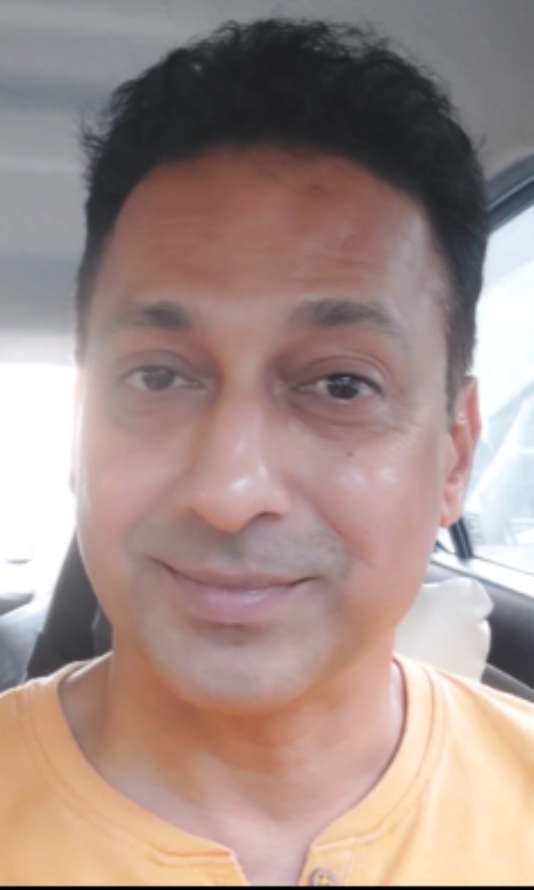 சமூக வலைதளங்களில் ஆக்டிவ் சமூக வலைதளங்களில் ஆக்டிவ்