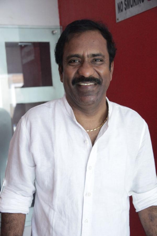 உலக சினிமா விரல் நுனியில் உலக சினிமா விரல் நுனியில்