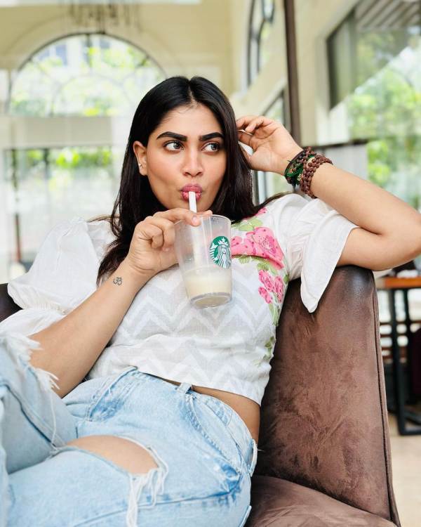 Fans asking what happened to Shivani Naryanan beautiful eye brows 